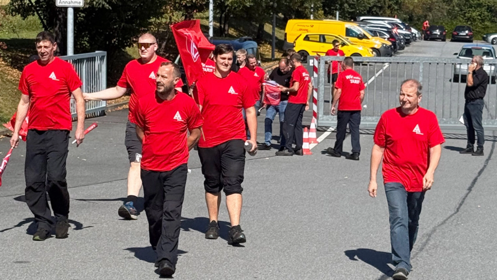  Die Beschäftigten bei Hedin Automotive in Ostsachsen fordern einen fairen Tarifvertrag. 